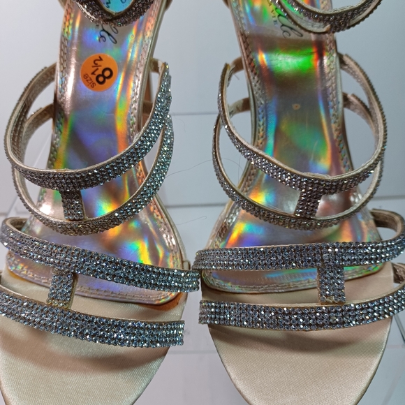 CAMILLE La Vie, Gold Strappy Heels Sandal, Size 8.5 - Picture 5 of 16